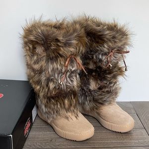 Oscar Sport Julia Apres Ski Boots NWT Beige Sz 37